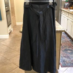 Size 0 NWOT Carole Little pleated LINEN dark denim skirt.